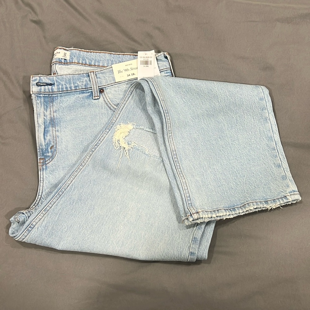 NWT Abercrombie Straight Jean